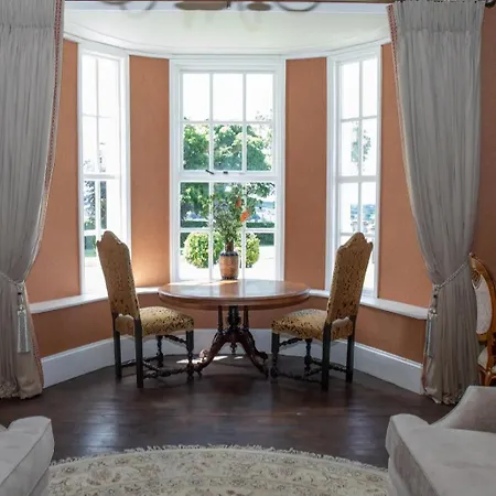 Hill House, Georgian Period House, Sleeps 17 Cashel (Tipperary)