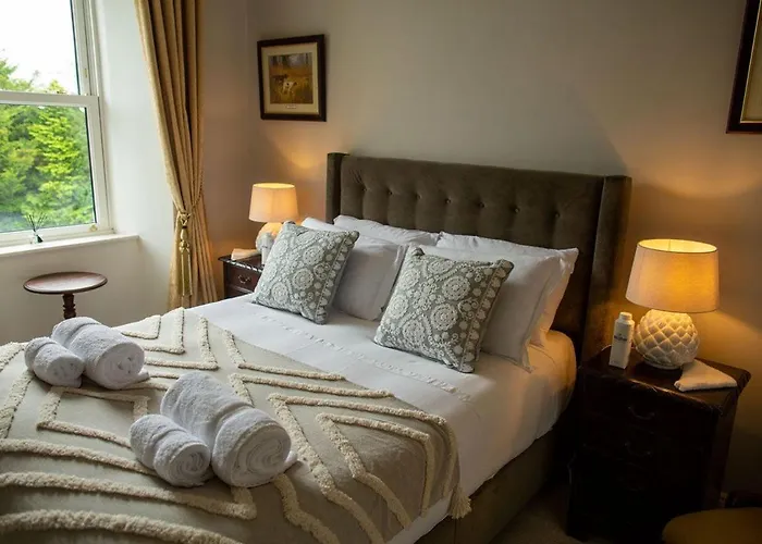 Hill House, Georgian Period House, Sleeps 17